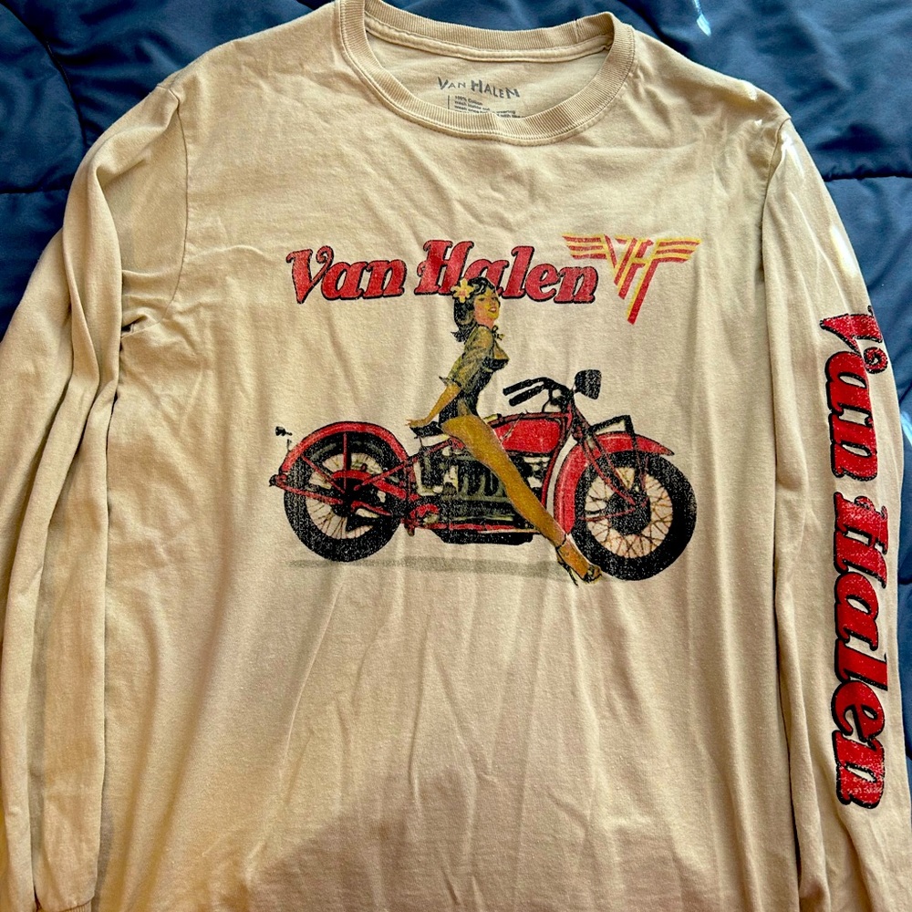 Men’s small van halen t-shirt